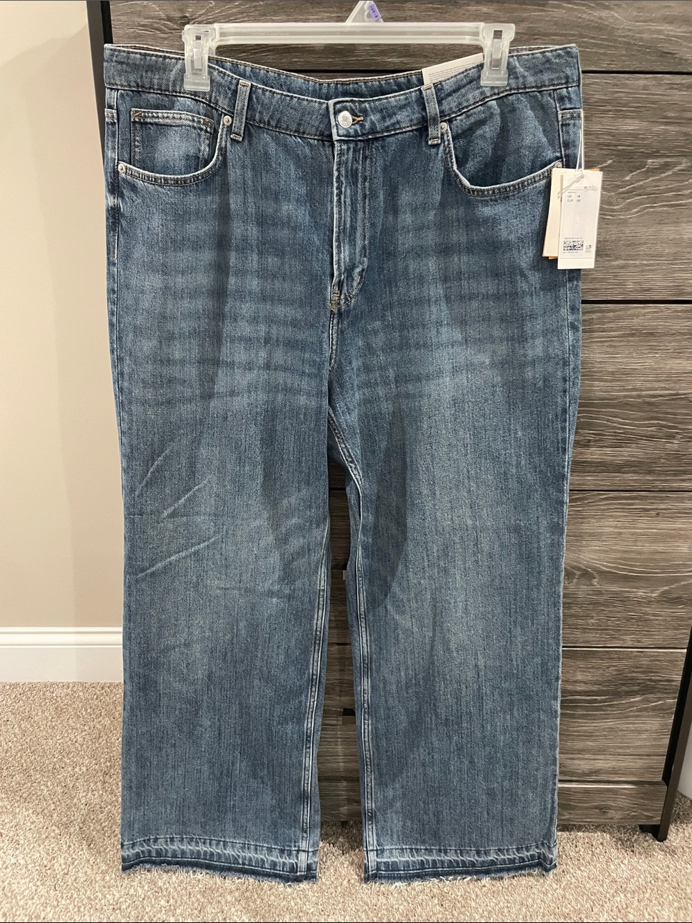 H&M Women’s Relaxed Jeans in Medium Blue